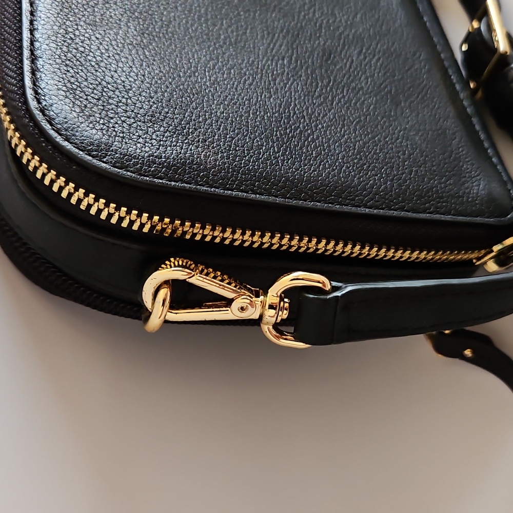 TUMI Black Leather Crossbody Bag Detachable Strap - Picture 6 of 17